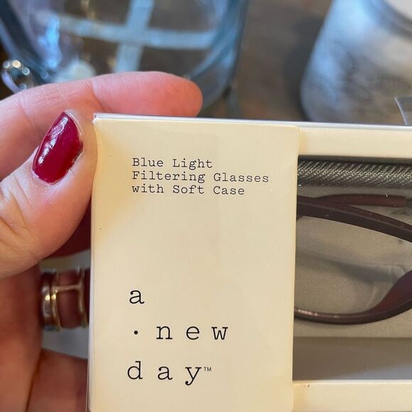 New in Box blue light blocking glasses - Picture 5 of 6